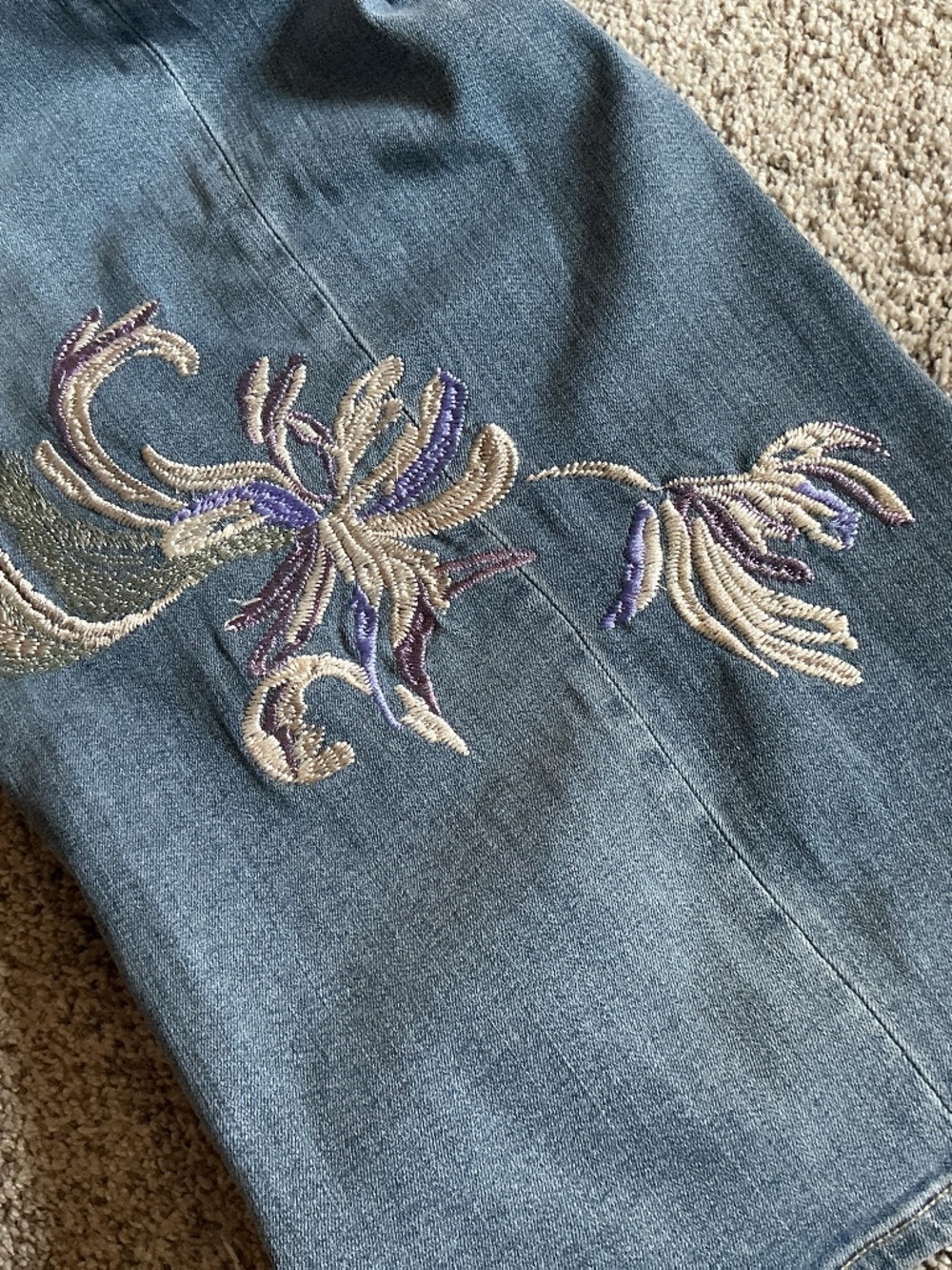 NWT 2.5 Absolutely Stunningly Embroidered Chicos 2026 Pullon Wide Leg Jeans